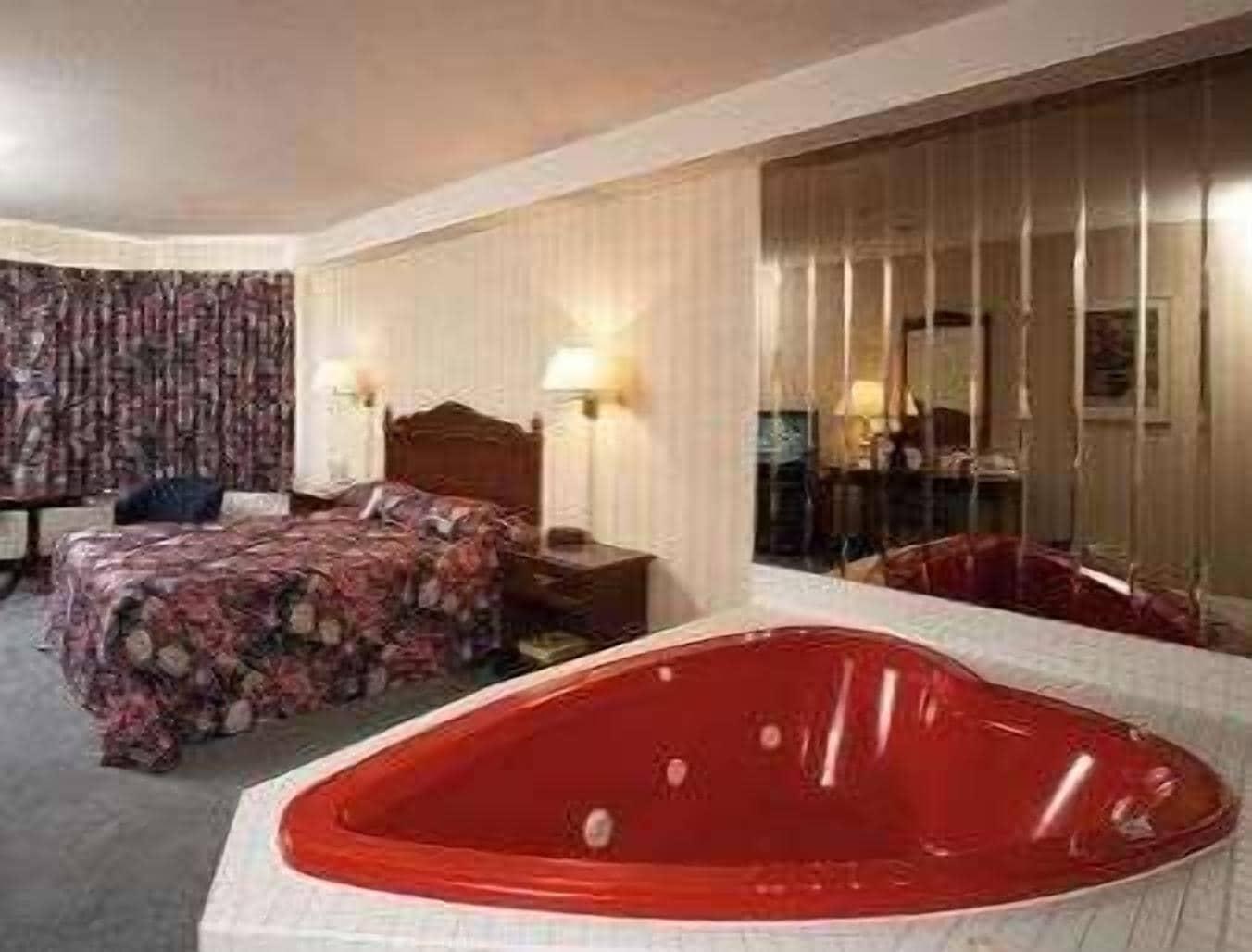 Travelodge By Wyndham Niagara Falls Lundys Lane Phòng bức ảnh