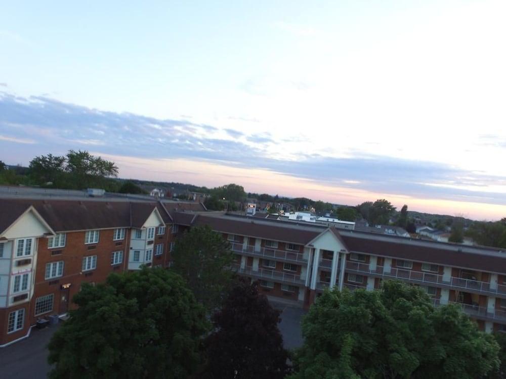 Travelodge By Wyndham Niagara Falls Lundys Lane Ngoại thất bức ảnh