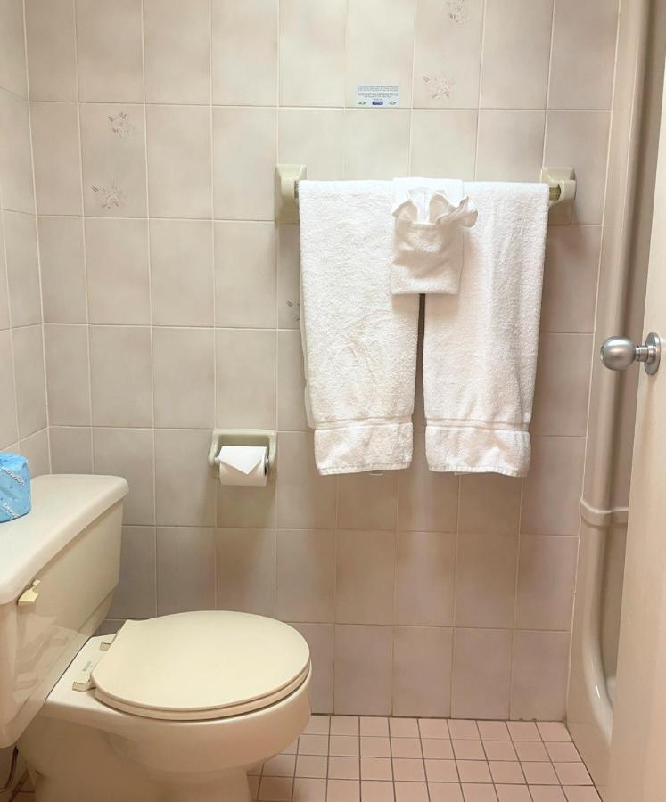Travelodge By Wyndham Niagara Falls Lundys Lane Ngoại thất bức ảnh