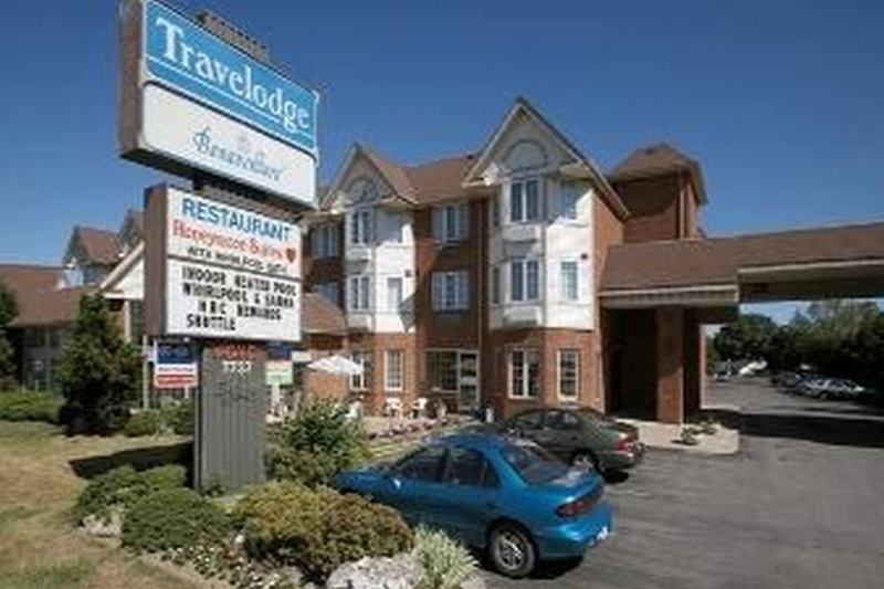 Travelodge By Wyndham Niagara Falls Lundys Lane Ngoại thất bức ảnh