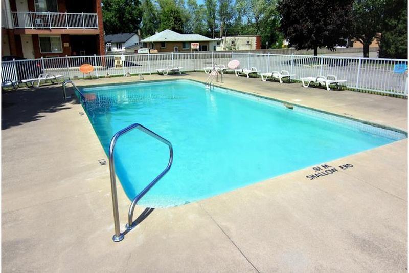 Travelodge By Wyndham Niagara Falls Lundys Lane Ngoại thất bức ảnh
