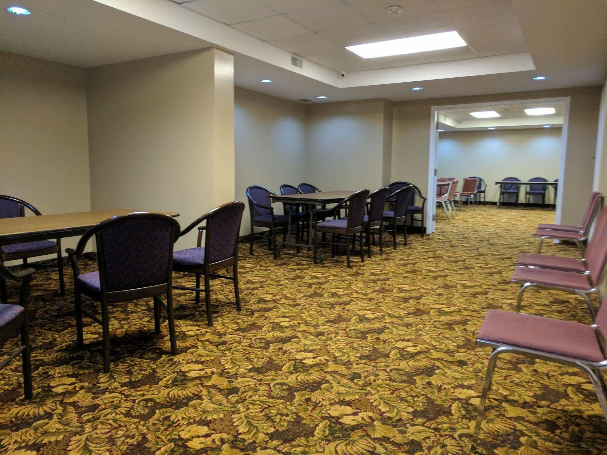 Travelodge By Wyndham Niagara Falls Lundys Lane Ngoại thất bức ảnh