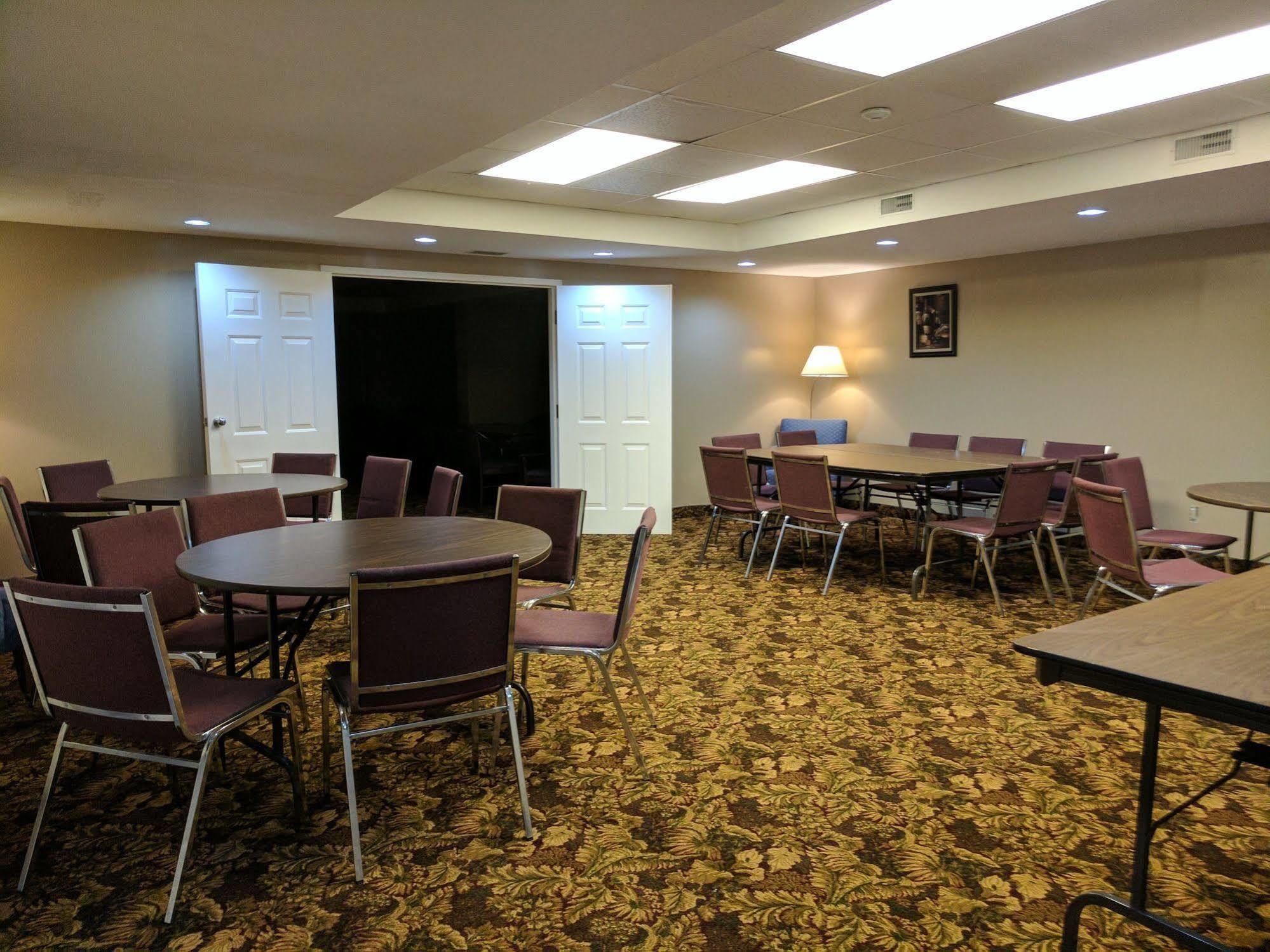 Travelodge By Wyndham Niagara Falls Lundys Lane Ngoại thất bức ảnh